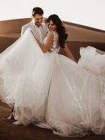 Romantic Wedding Dresses,Tulle Wedding Dress with Appliques,12062